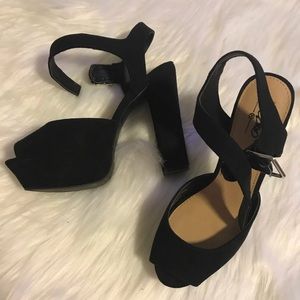 {SOLD} Black Heels ✨🥀